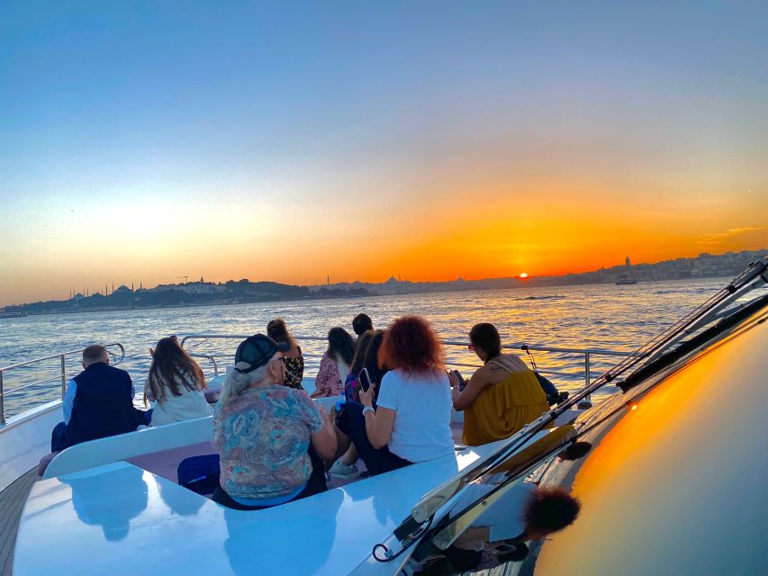 Istanbul: Bosphorus Sunset Cruise with Dinner - Maiden’s Tower champagne toast: where the sunset turns into a photo moment