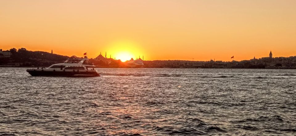 Istanbul: Bosphorus Sunset Cruise with Dinner - Dinner on the Bosphorus: buffet comfort with a DJ soundtrack