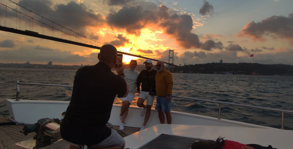Istanbul: Bosphorus Sunset Cruise with Snacks and Wine - The Route at a Glance: A Bosphorus Loop Built for Sunset Views