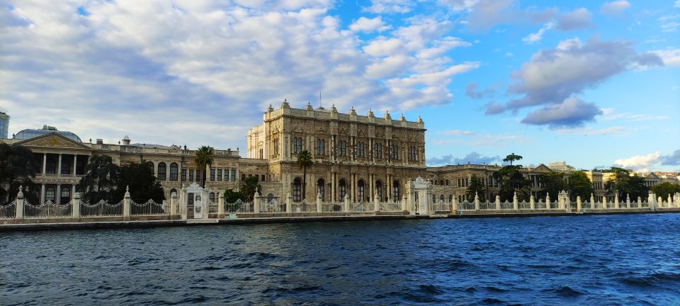 Istanbul: Bosphorus Sunset Cruise with Snacks and Wine - Meeting Points: Two Ways to Start the Night
