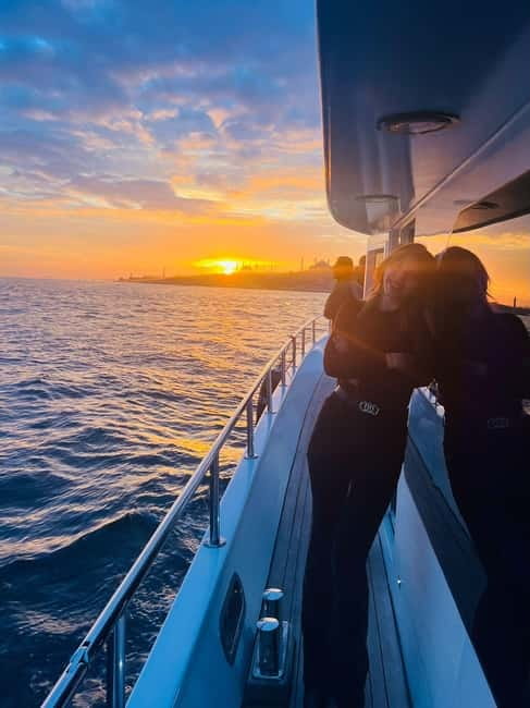 Istanbul: Bosphorus Sunset or Night Yacht Cruise & Transfers - Getting picked up: how to make transfers feel painless