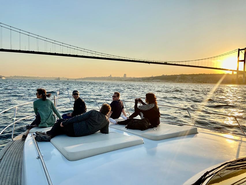 Istanbul: Bosphorus Yacht Cruise at Sunset with Snacks - Golden Hour Timing: How to Pick a Departure That Looks Like a Movie
