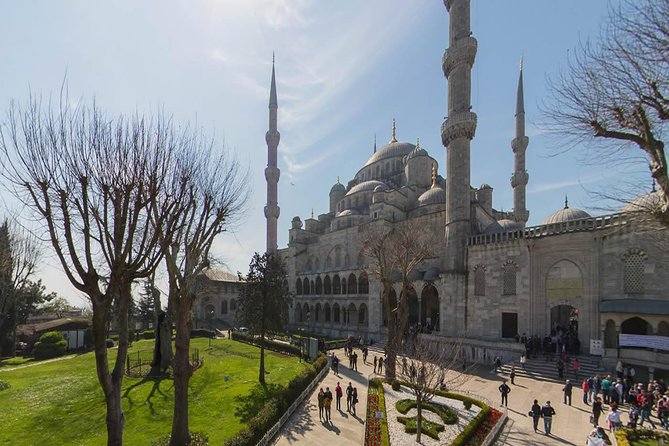 Istanbul: Bursa and Uludag Mountain Day Trip with Cable Car - Green Mosque and Green Tomb: Bursa’s Ottoman anchor stops