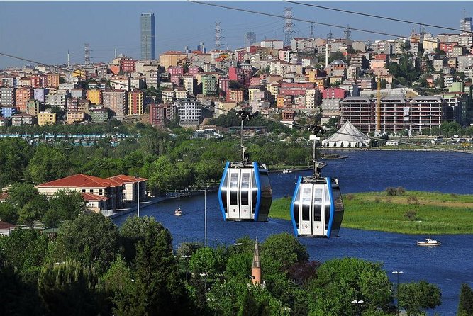 Istanbul Bus and Boat: 5 Hours Guided City Tour & Boat Cruise - Bus viewpoints: palaces, bridges, and Istanbul’s layout in context