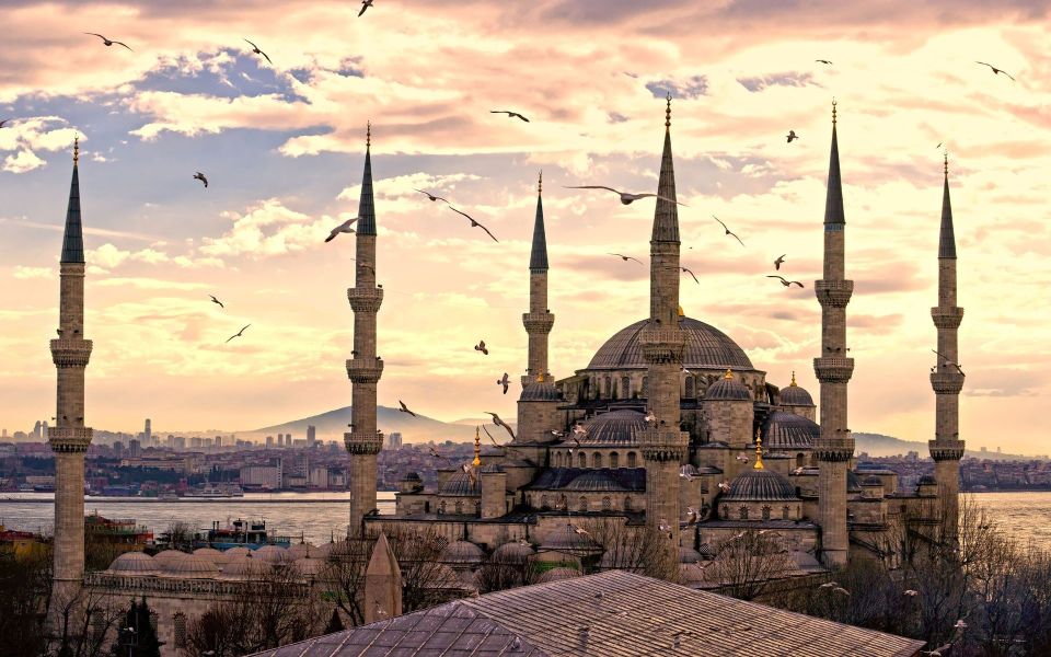 Istanbul: Byzantine and Ottoman Relics Tour with Local Guide - Hagia Sophia Mosque: how Byzantine church design became Ottoman power