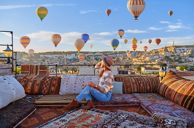 Istanbul: Cappadocia 2-3 Day Tour with Flights & Hotel - Pottery demonstration and local meals: where the trip feels human