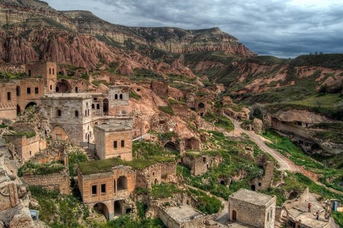 Istanbul Cappadocia 2 Days Tour Guided By A Local Expert - Underground history at Derinkuyu and Kaymakli: the coolest kind of “wow”
