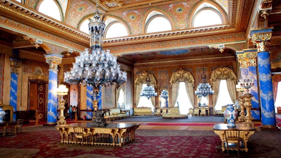 Istanbul: City Hightlights Bus Tour and Bosphorus Cruise - Beylerbeyi Palace: Ottoman elegance with an included entrance ticket