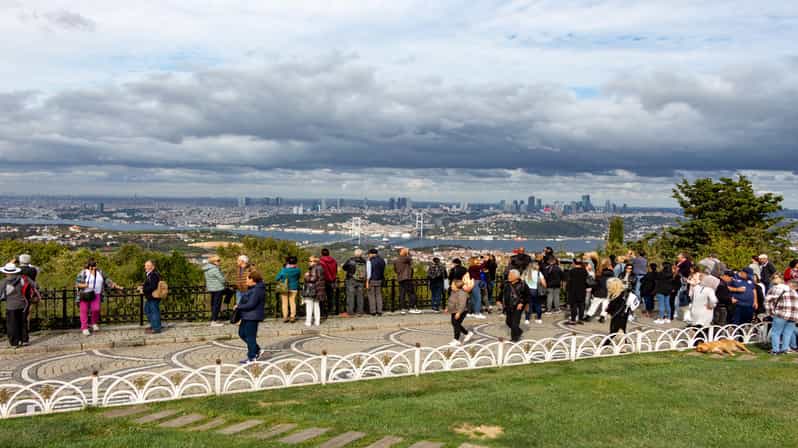 Istanbul: City Hightlights Bus Tour and Bosphorus Cruise - Pierre Loti Hill and the cable car: an in-between view before the water