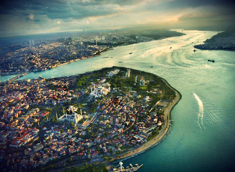 Istanbul City Sightseeing Tour & Turkish Dinner & Show - Sultanahmet landmarks: Blue Mosque, plus Hagia Sophia from the garden