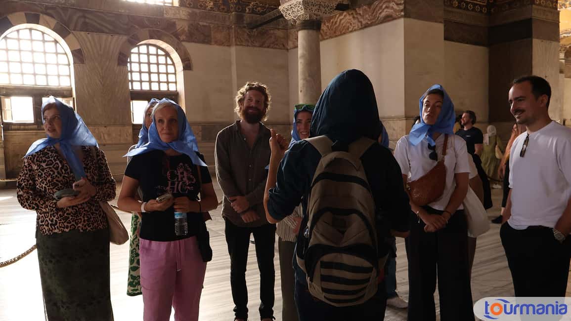 Istanbul City Walk: Blue Mosque, Hagia Sophia & Basilica - Meeting at Alman Çeşmesi and getting oriented in Sultanahmet