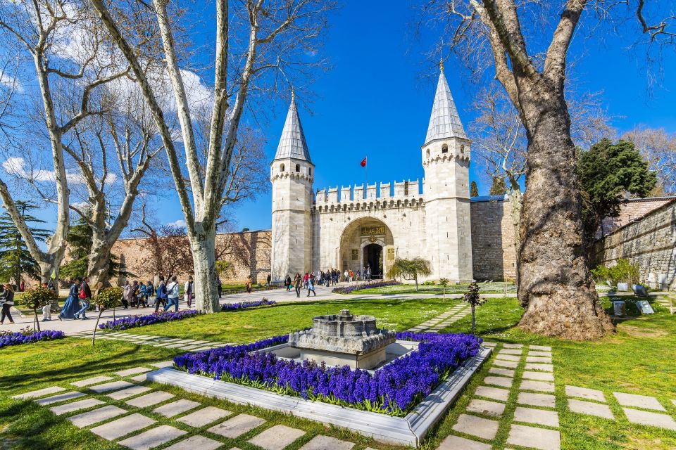 Istanbul City Walk: Blue Mosque, Old Town & Hippodrome - Key things you’ll notice on this Old Town walk