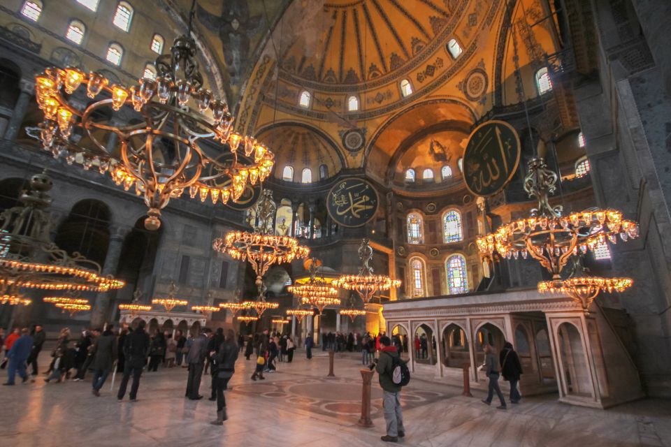 Istanbul Classics Tour - Hagia Sophia: Justinian’s Basilica and the Big-Scale Feel