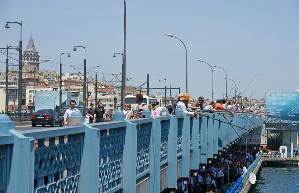 Istanbul: Colorful Fener & Balat Walking Tour w/Expert Guide - Balat’s colored streets: wooden houses and Renkli Merdivenler photo stops