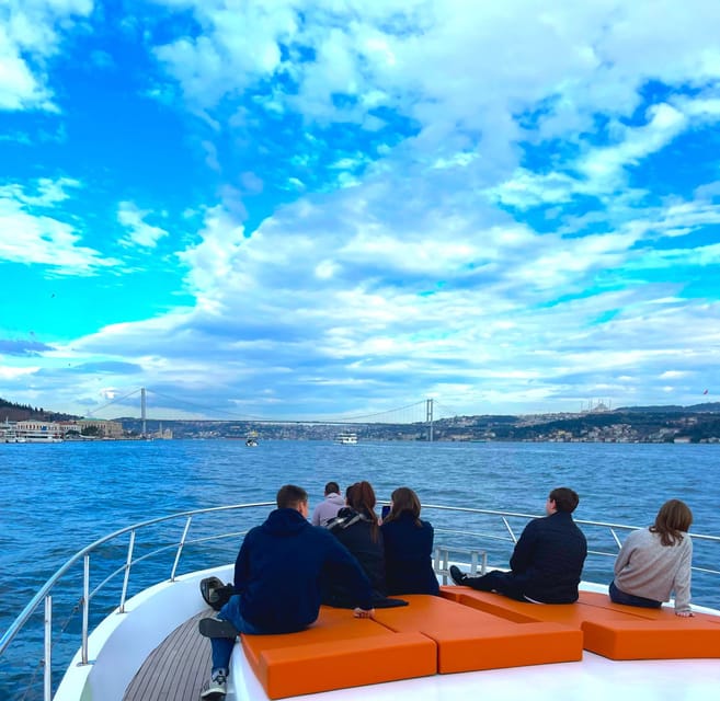 Istanbul: Daytime Bosphorus Yacht Cruise with Fruit & Snacks - Food and comfort: how the yacht setup affects your experience