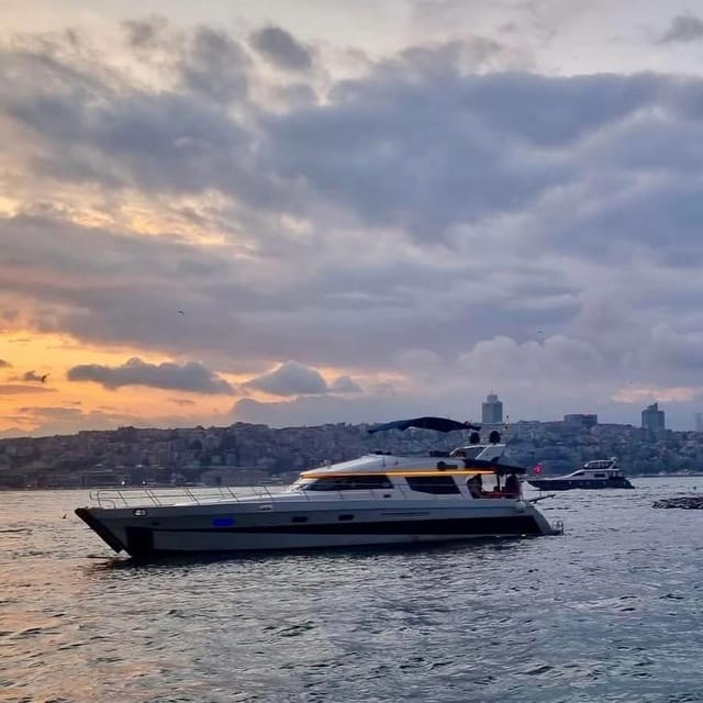 Istanbul: Daytime Bosphorus Yacht Cruise with Fruit & Snacks - Why a daytime Bosphorus yacht cruise from Karaköy feels different