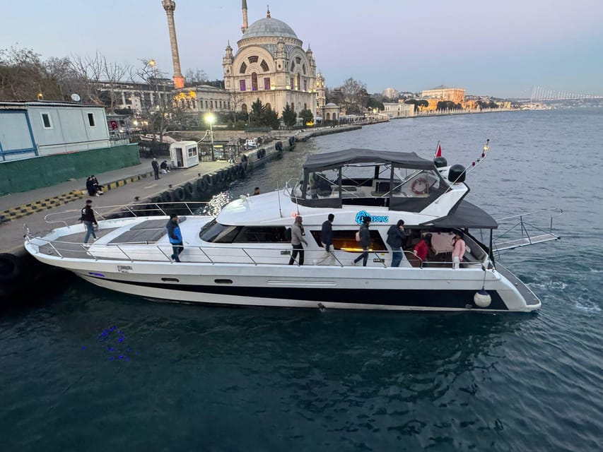 Istanbul: Daytime Bosphorus Yacht Cruise with Fruit & Snacks - Ortaköy, the Bosphorus Bridge, and the European side photo stop