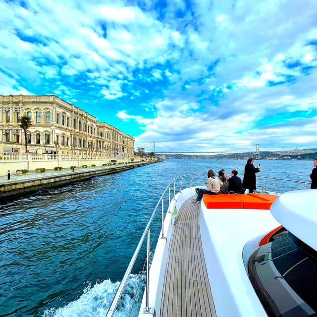Istanbul: Daytime Bosphorus Yacht Cruise with Fruit & Snacks - Audio guide reality check: what the app does well (and where it falls short)