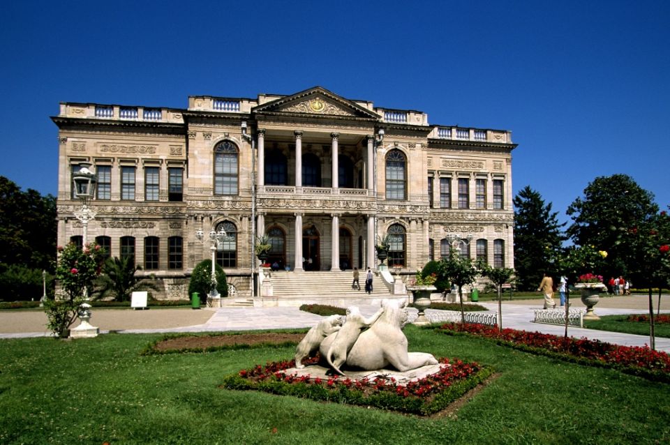 Istanbul: Dolmabahçe Palace and Uskudar Guided Tour - Key highlights worth your attention