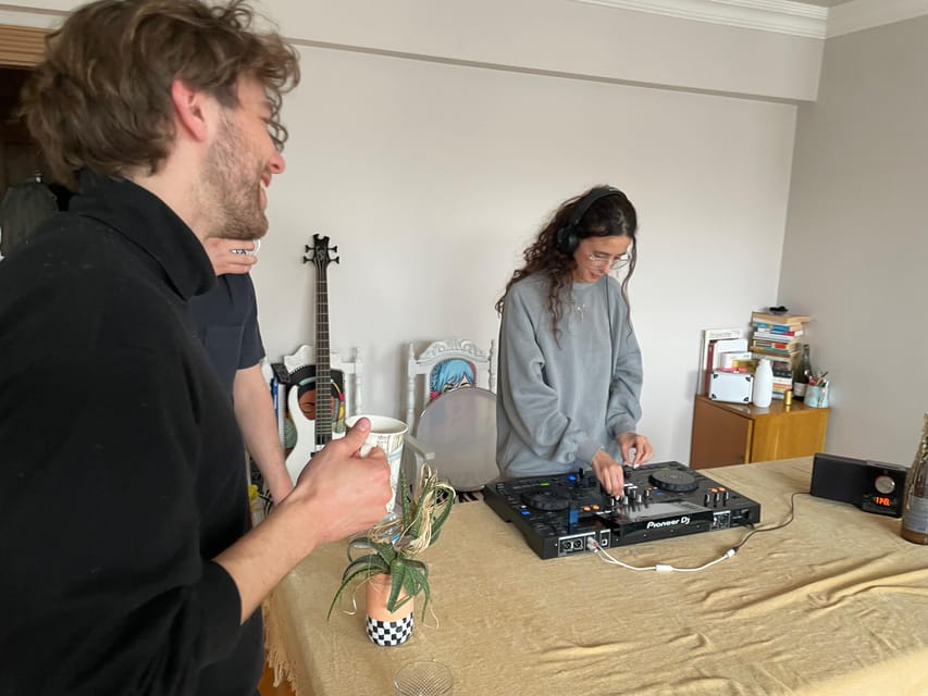 Istanbul: Electronic Music Workshop & Culture From Local DJ - Meet Melis: A Pharmacology Professor Who Turns Into a DJ Teacher