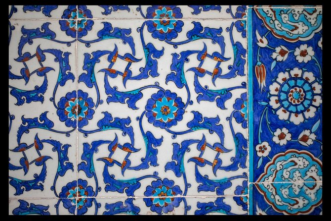 Istanbul Essentials For First Timers - The meeting point and your best start at 9:00 am