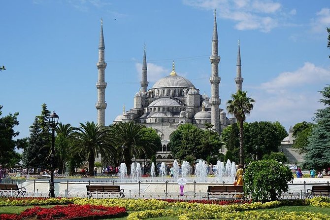 Istanbul Essentials – Skip-the-Line Full-Day Experience - Lunch, pace, and comfort on an 8-hour schedule