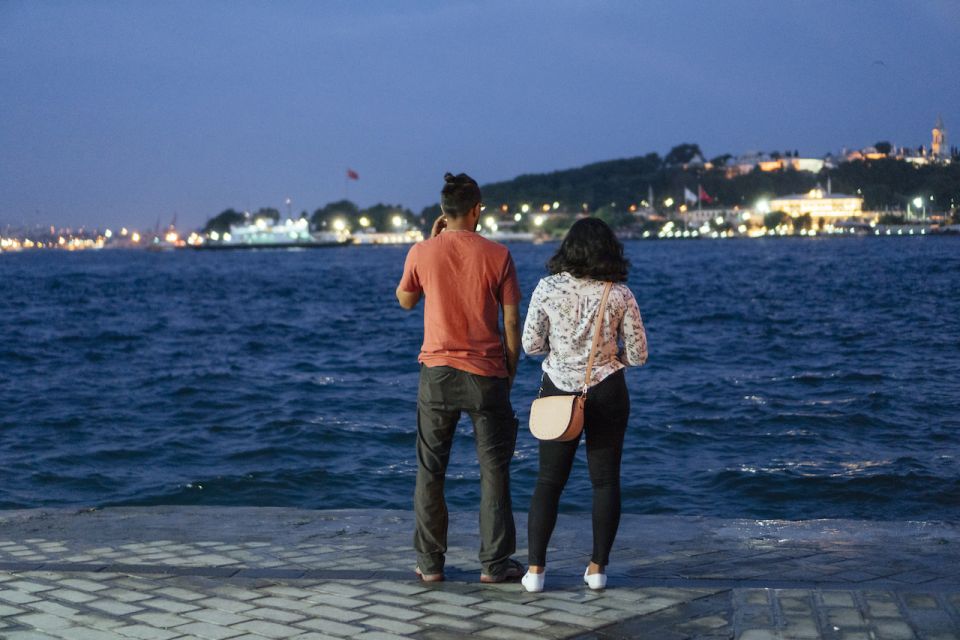 Istanbul: Evening Walking City Tour with A Private Guide - Starting in Tophane: meeting your guide before the lights