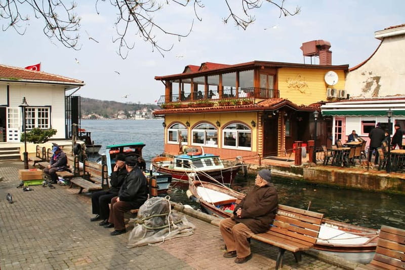 Istanbul: Explore Istanbul Asian Continent - Morning setup: pickup in Sultanahmet and the first coffee break
