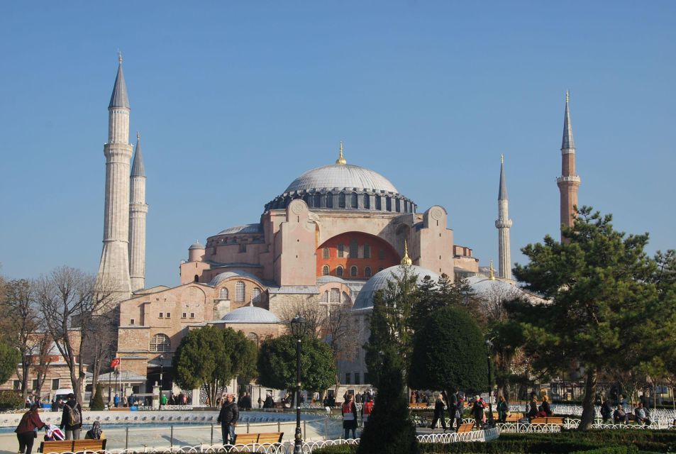 Istanbul Full Day Byzantine & Ottoman Traces Tour - Hagia Sophia: The World-Class Reminder of Istanbul’s Layers