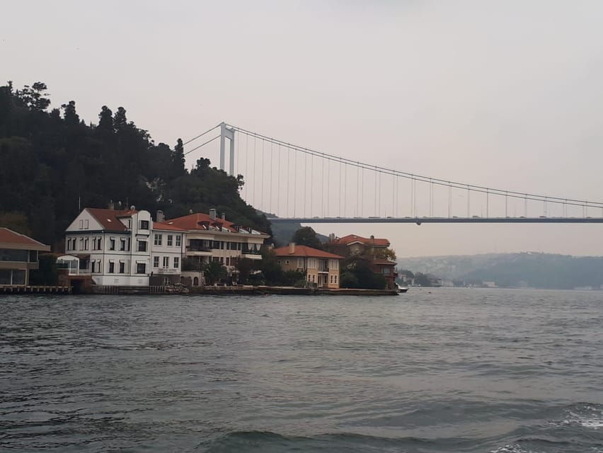 Istanbul: Full-Day City Tour with Bosphorus Cruise and Lunch - Pickup and drop-off: start in the European center