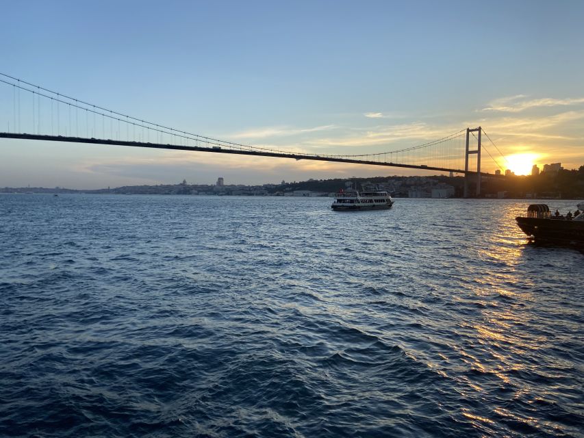 Istanbul: Full-Day Imperial & Asia Small Group Tour - Bosphorus Bridge and Çamlıca Hill: the Istanbul skyline shift