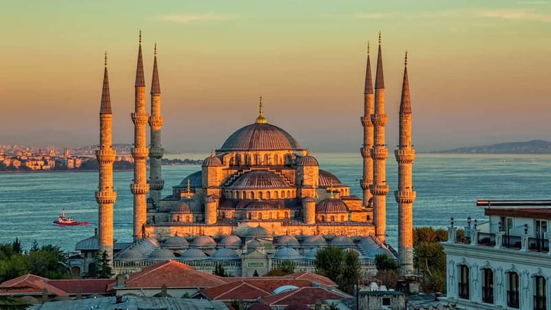 Istanbul: Full-Day Private City Highlights Guided Tour - The Hippodrome square: a background story that makes Sultanahmet make sense