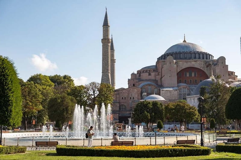 Istanbul: Full Day Private Guided Tour for Iconic Landmarks - Hagia Sophia: When the Whole City’s Story Shows Up in One Building