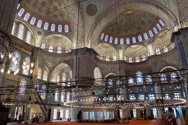 Istanbul: Full Day Private Guided Tour for Iconic Landmarks - Topkapi Palace Courtyards: Ottoman Opulence Without the Confusion