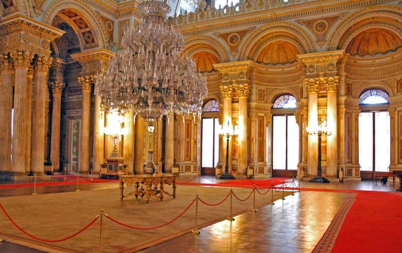 Istanbul: Full-Day Tour with Dolmabahce & Bosphorus Cruise - A 7.5-Hour Istanbul Mix of Palace, Spice, Views, and Water