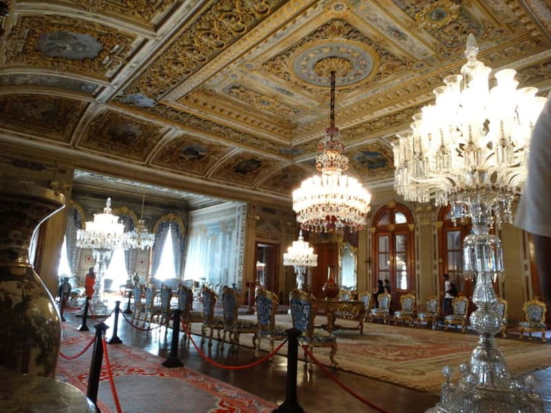 Istanbul: Full-Day Tour with Dolmabahce & Bosphorus Cruise - Golden Horn Drive and Bezm-i Alem Valide Sultan Mosque: Your Orientation in Motion