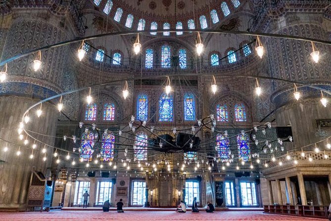 Istanbul: Full-Day Tour with Top Attractions from Hotels or Port - Blue Mosque on Sultanahmet: six minarets and a Friday timing rule
