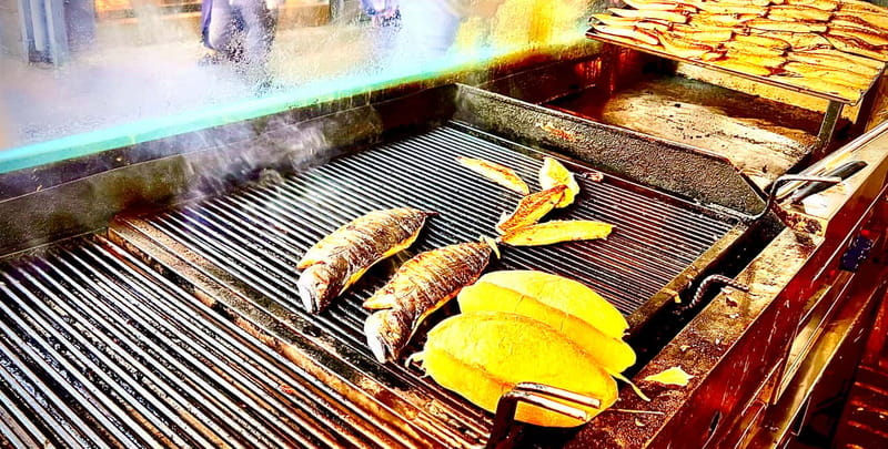 Istanbul: Guided Food Tour with Ferry Ride and Tastings - When to go and what to bring