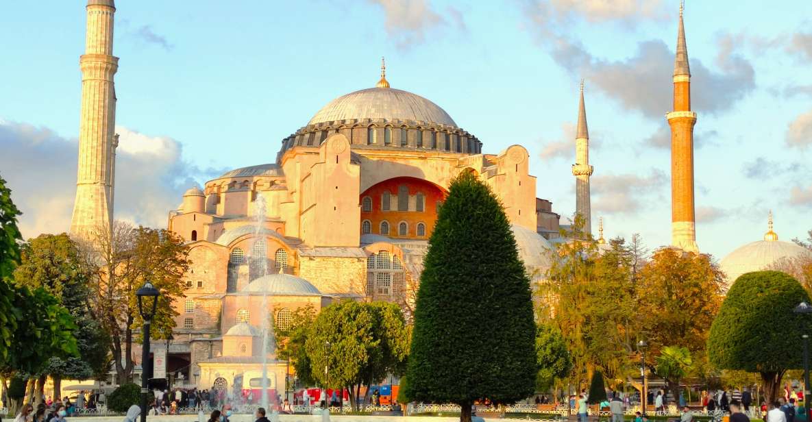 Istanbul: Guided Old City Tour and Bosphorus Sunset Cruise - Sultan Ahmed Mosque (Blue Mosque): what to watch for beyond the photos