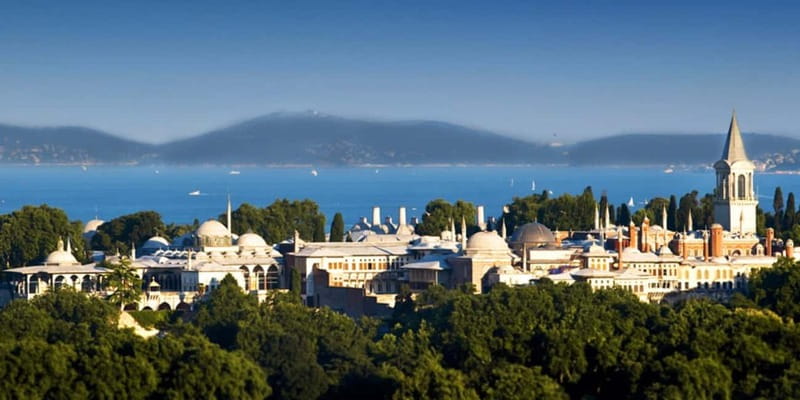 Istanbul: Guided Topkapi and Grand Bazaar with Small Group - Skipping the ticket line: small time-saver, big stress-saver