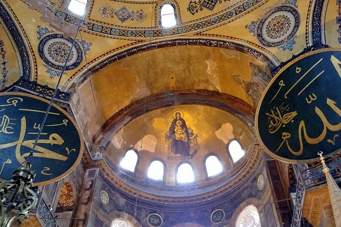 Istanbul Hagia Sophia & Basilica Cistern Guided Tour with Tickets - Priority tickets in Sultanahmet: how the day actually flows