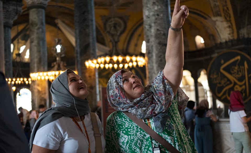 Istanbul: Hagia Sophia & Basilica Cistern Tour with Tickets - Basilica Cistern: Subterranean Palace and the Medusa Moment