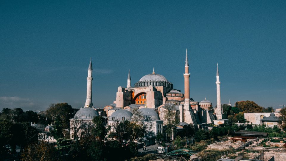 Istanbul: Hagia Sophia, Blue Mosque, Cistern & Bazaar Tour - Four Icons, One Smart Route Through Sultanahmet