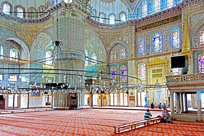 Istanbul: Hagia Sophia & Blue Mosque Guided & Small-Group Tour - Hippodrome: Constantinople’s old arena and four recognizable monuments