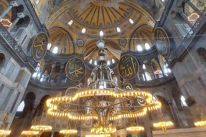 Istanbul Highlights Blue Mosque, Hagia Sophia, Cisterns and More! - Basilica Cistern and Nakkas Cistern: the coolest history lesson in town