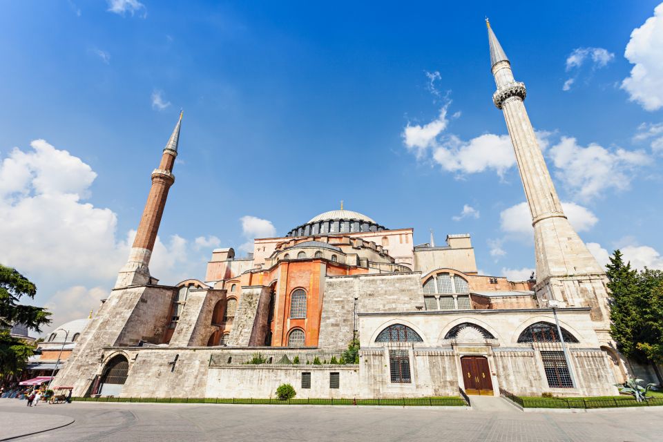 Istanbul Highlights Small-Group Walking Guided Tour - Guides Matter: Sevilay, Hakan, Omar, and Omer’s Impact