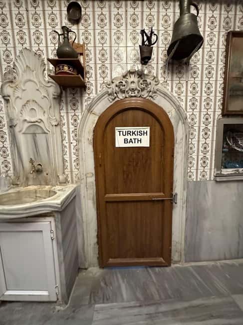 Istanbul: Historic Sifa Turkish Bath in Sultanahmet Square - Location logistics: finding the entrance and using it with nearby sights