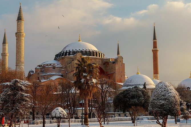 Istanbul Historical Tour with Guide, Lunch and Transfers - Hippodrome stop: short visit, big landmarks