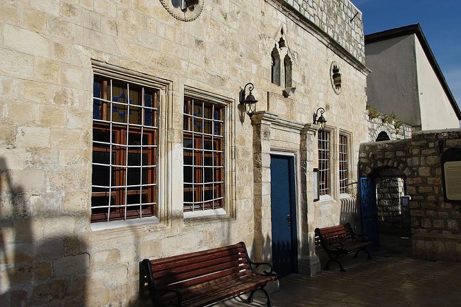 Istanbul Jewish Quarter Walking Tour - Ari Ashkenazi Synagogue near Galata Tower: the stop that makes it real
