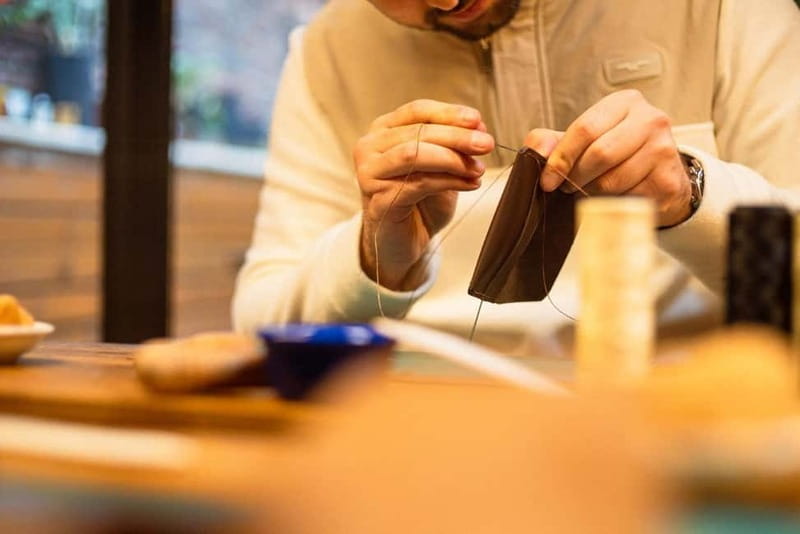 Istanbul: Leather Crafting Workshop with Snacks and Drinks - Picking leather and thread like a designer